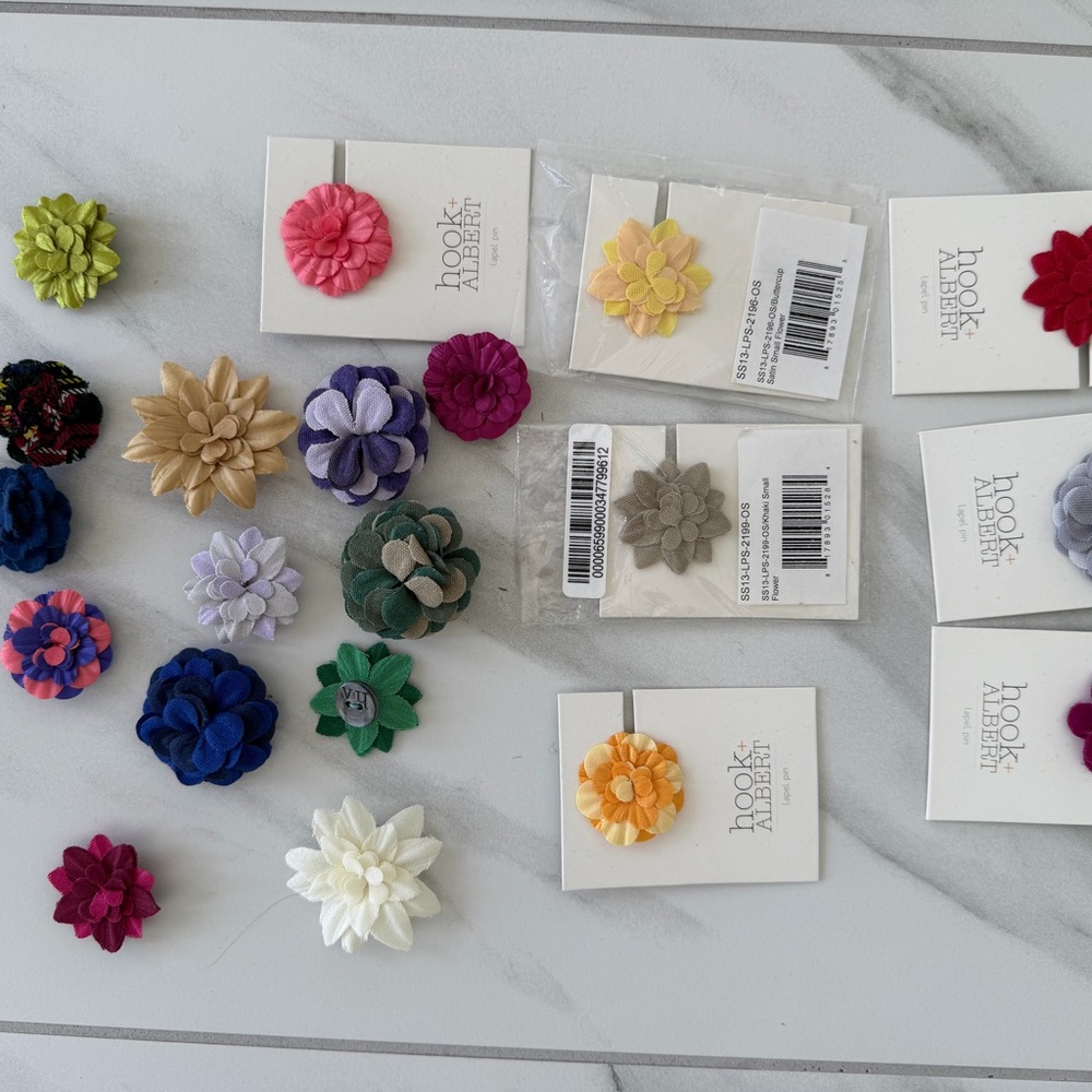 Flower Lapel Pins Set